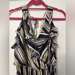 Essue Jumpsuit size Large